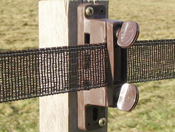 65 thickbox default isolateur 2 vis marron 8vm.png